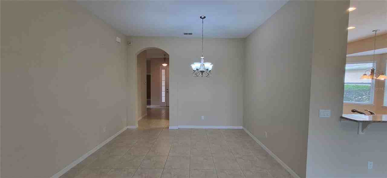 108 Flame Vine Way - Photo 5 of 37