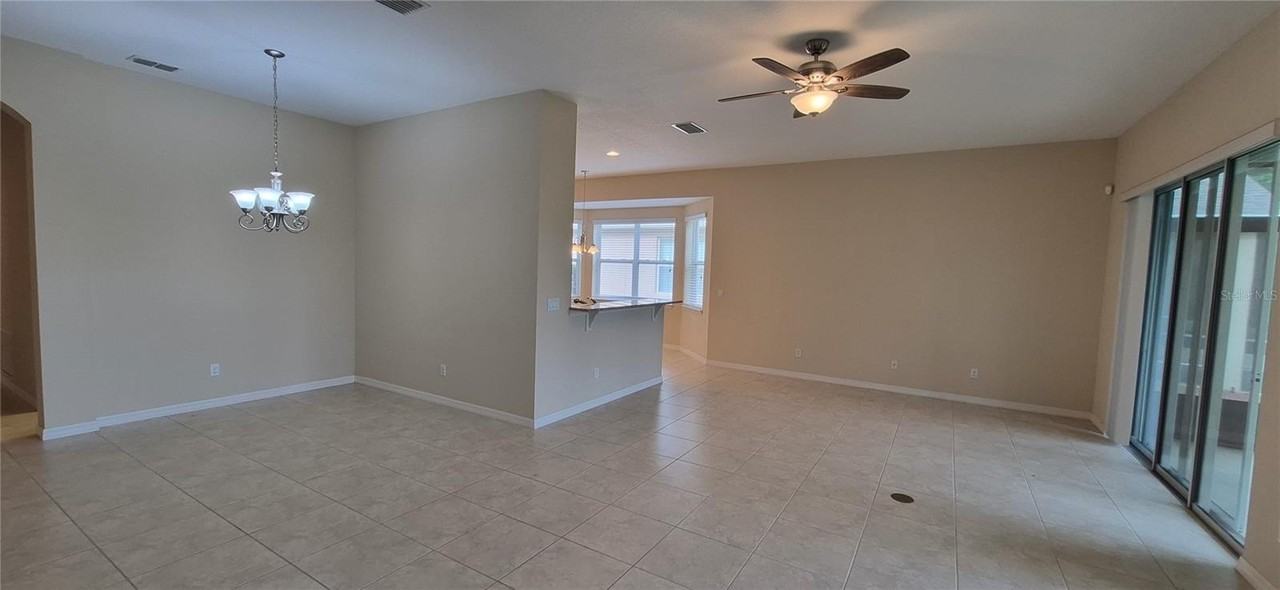 108 Flame Vine Way - Photo 6 of 37