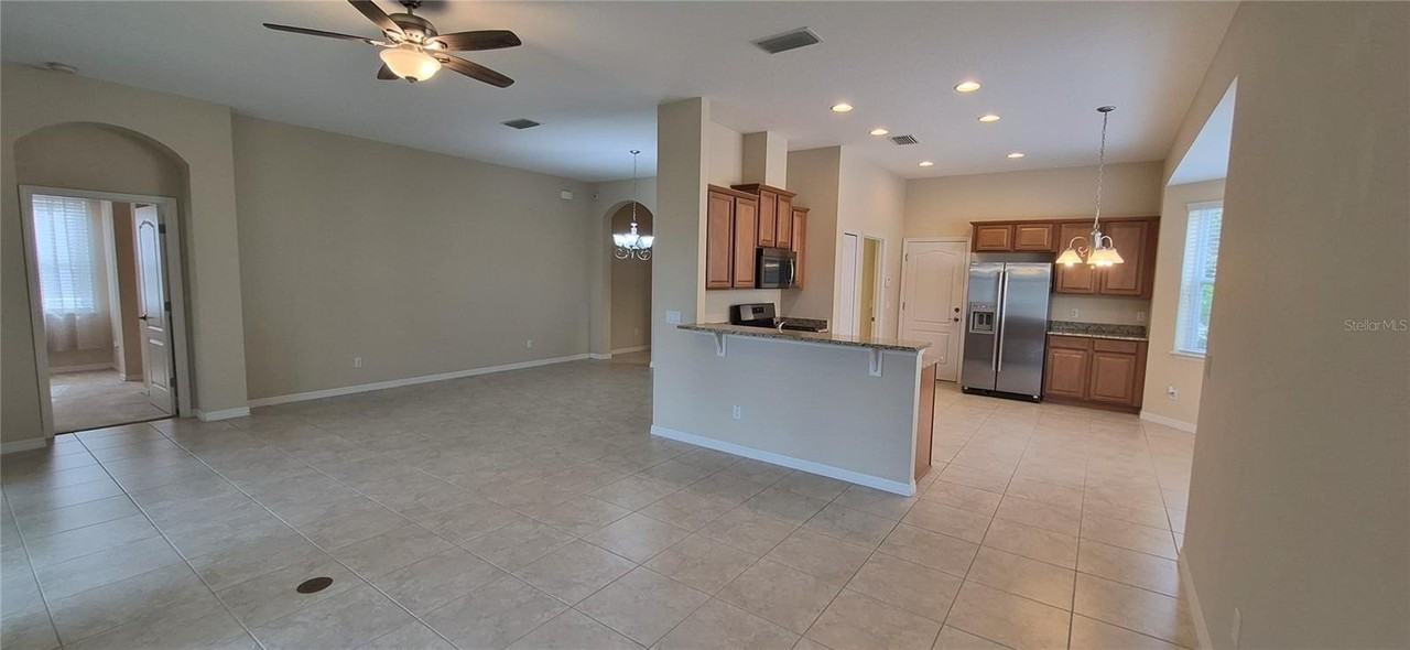108 Flame Vine Way - Photo 7 of 37