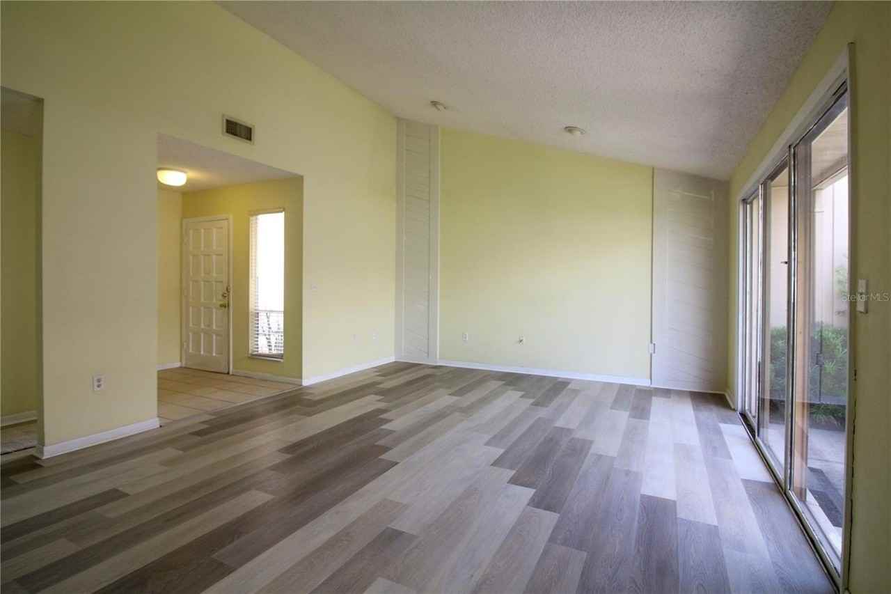 4231 Oak Loop #51 - Photo 7 of 35