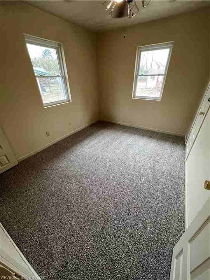 2100 Magnolia Bnd