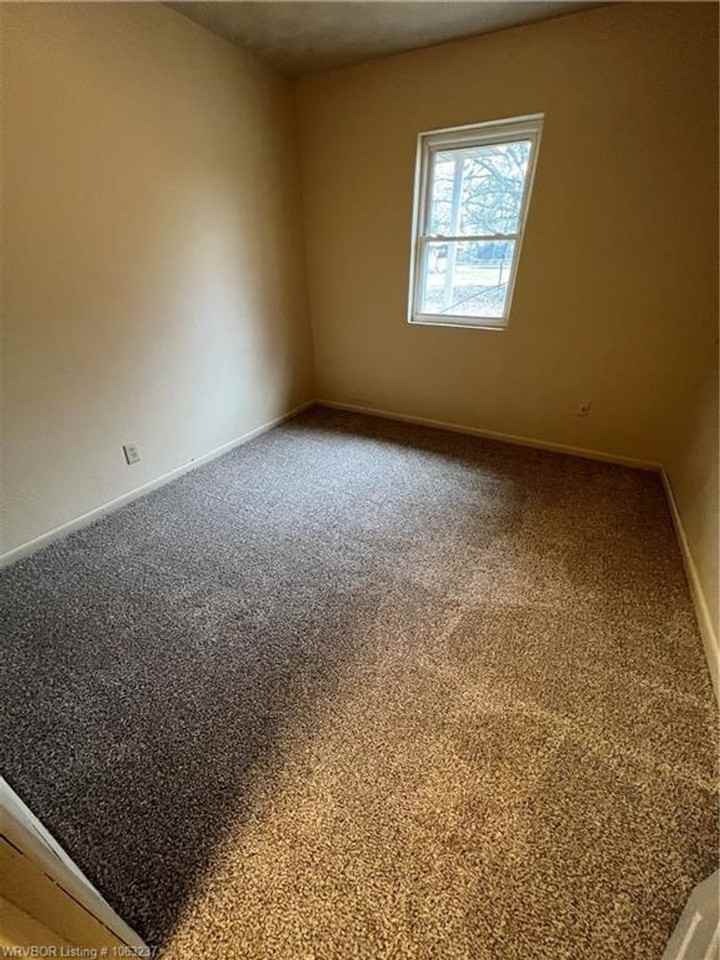 2100 Magnolia Bnd - Photo 4 of 9