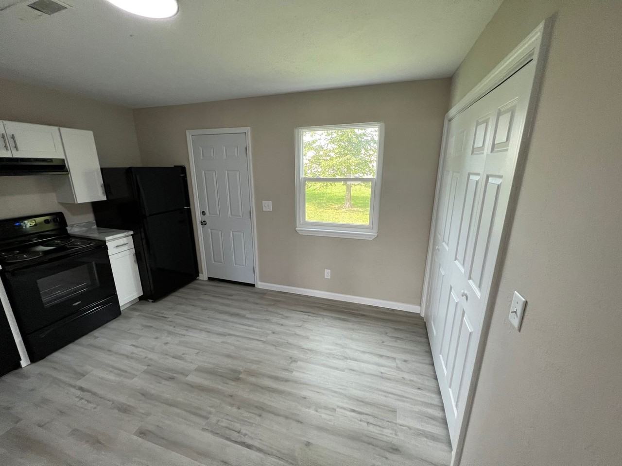 603 E Bain St - Photo 7 of 21