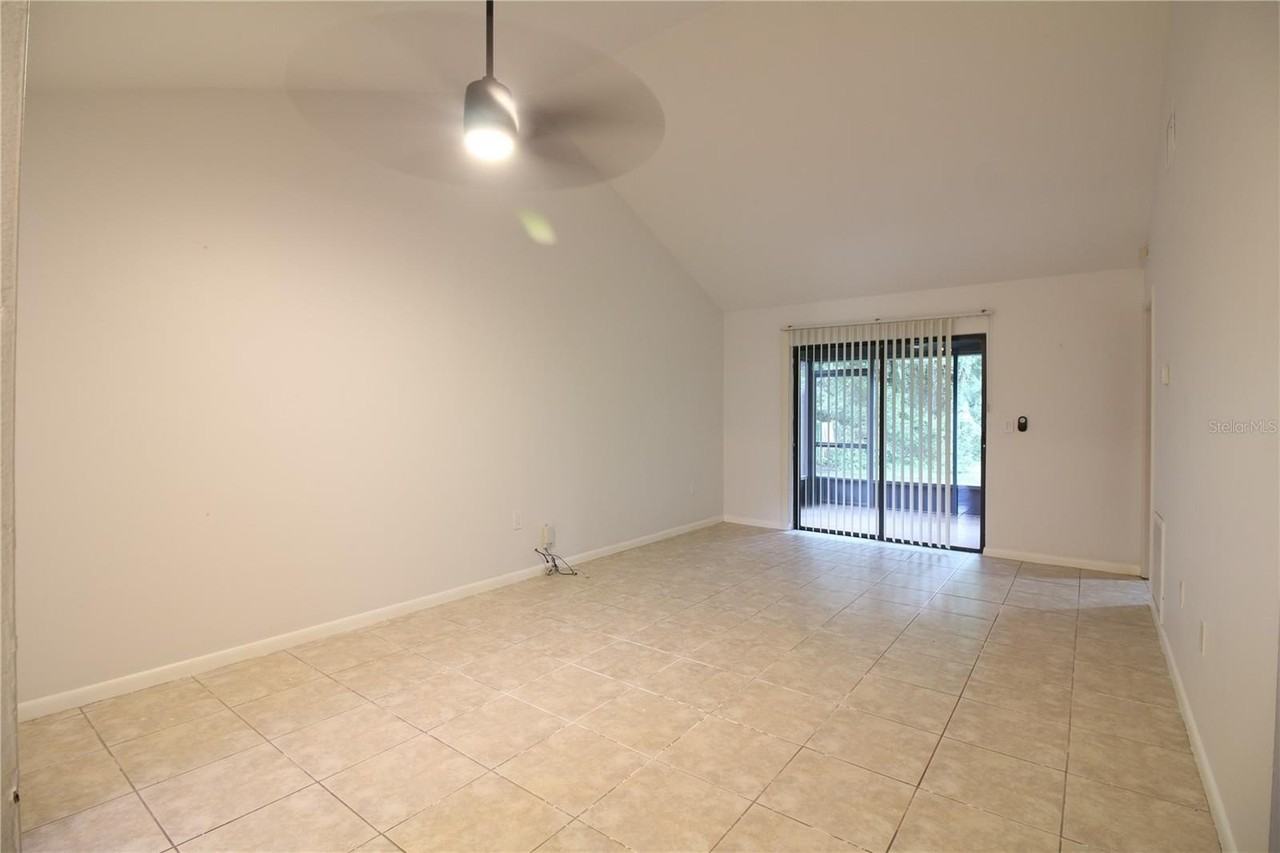 928 Winnie Ln - Photo 4 of 20