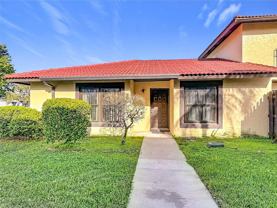 571 Hunter Cir - Photo 1 of 1