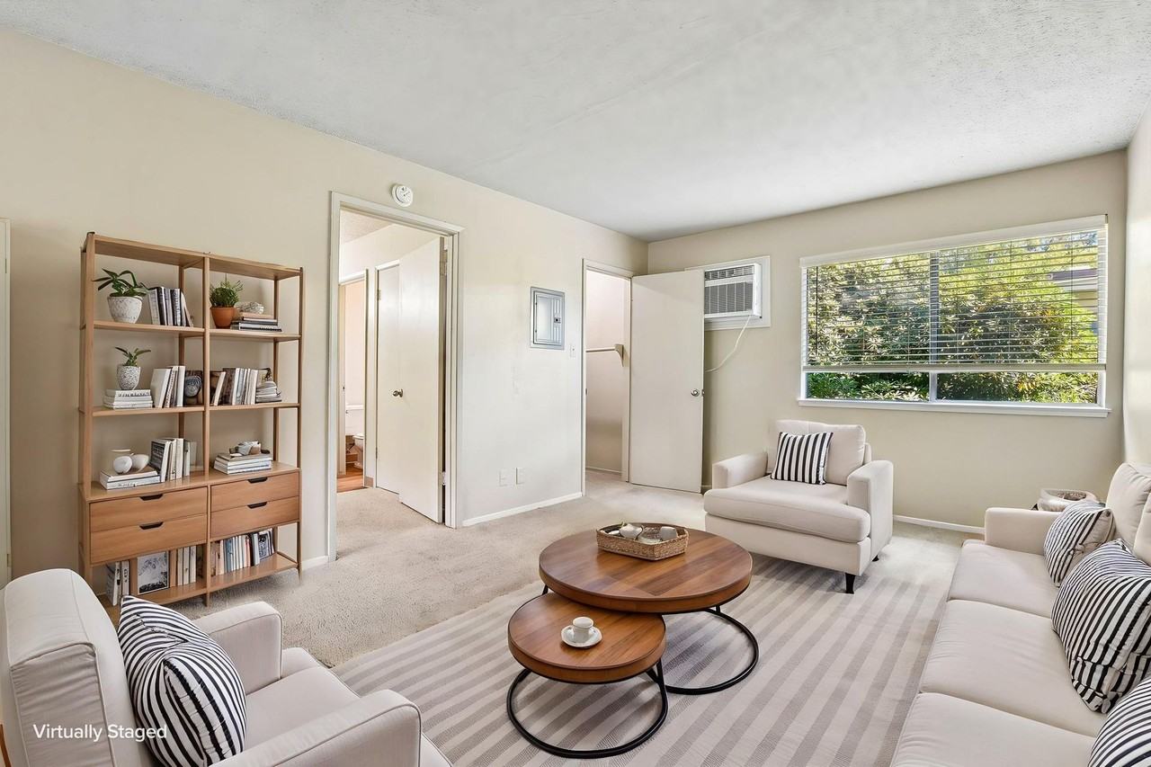 1818 H Street - Photo 3 of 9