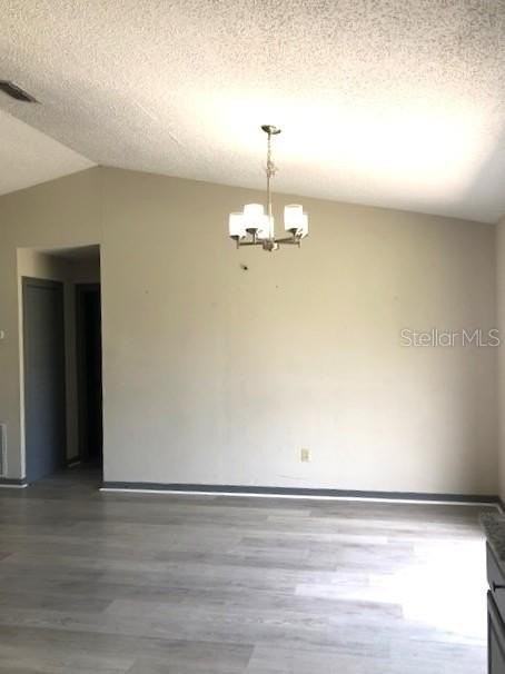 3157 Utah Dr - Photo 4 of 16