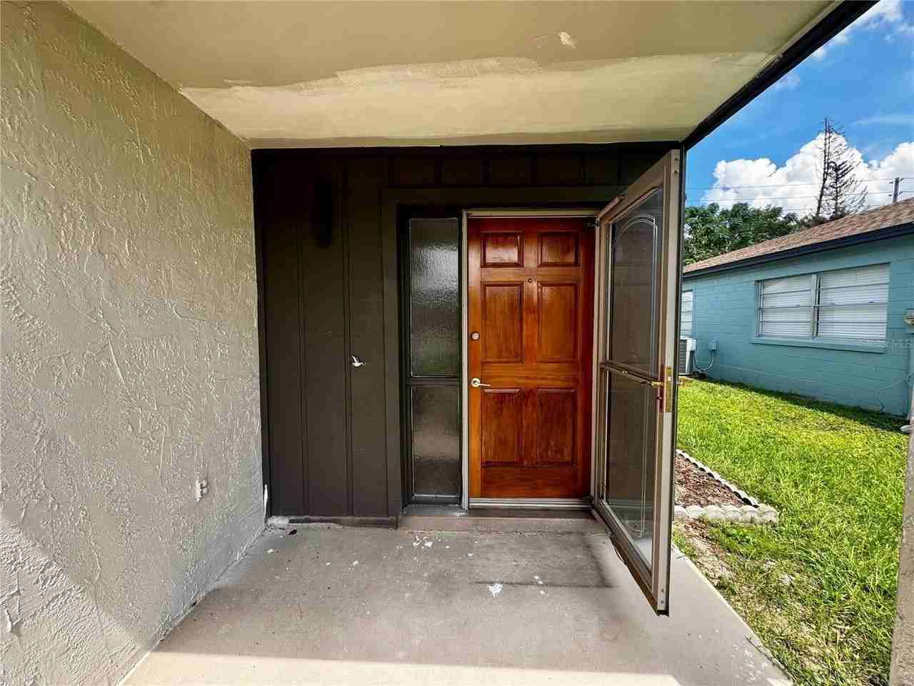 3217 Royal St - Photo 2 of 18