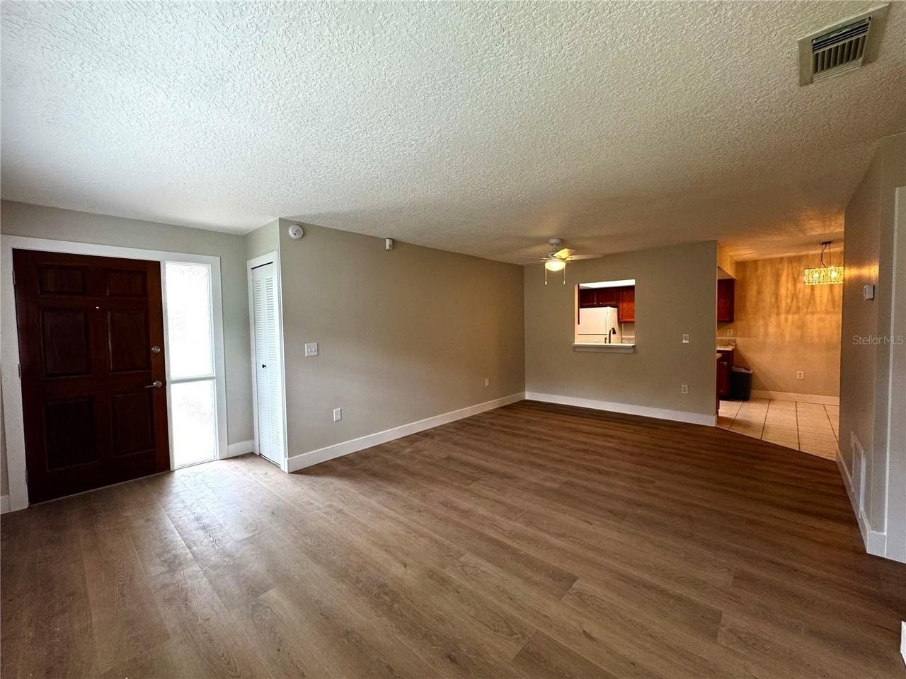 3217 Royal St - Photo 3 of 18
