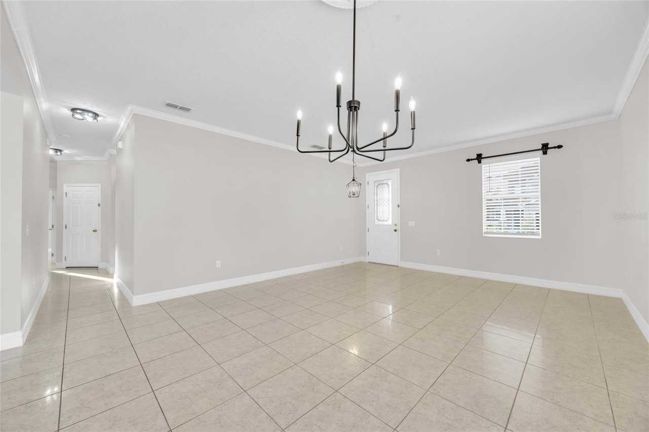 10354 Stratford Pointe Ave - Photo 5 of 38