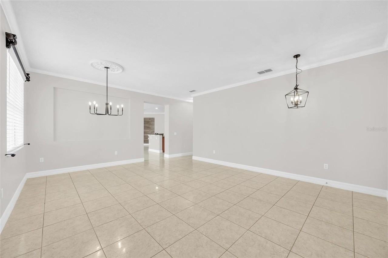 10354 Stratford Pointe Ave - Photo 6 of 38