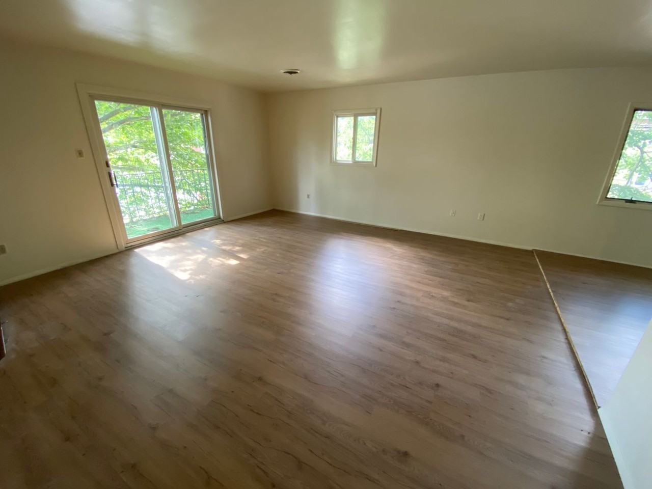 301 S West St #2A - Photo 3 of 11