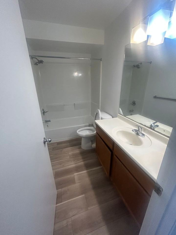 760 N 41st St - Photo 2 of 19