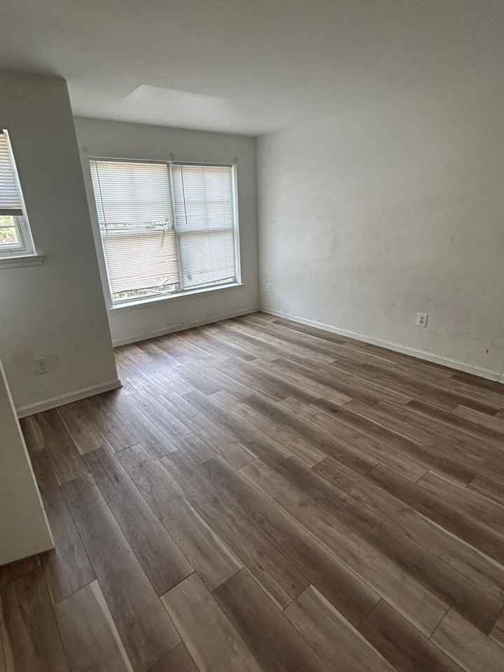 760 N 41st St - Photo 7 of 19