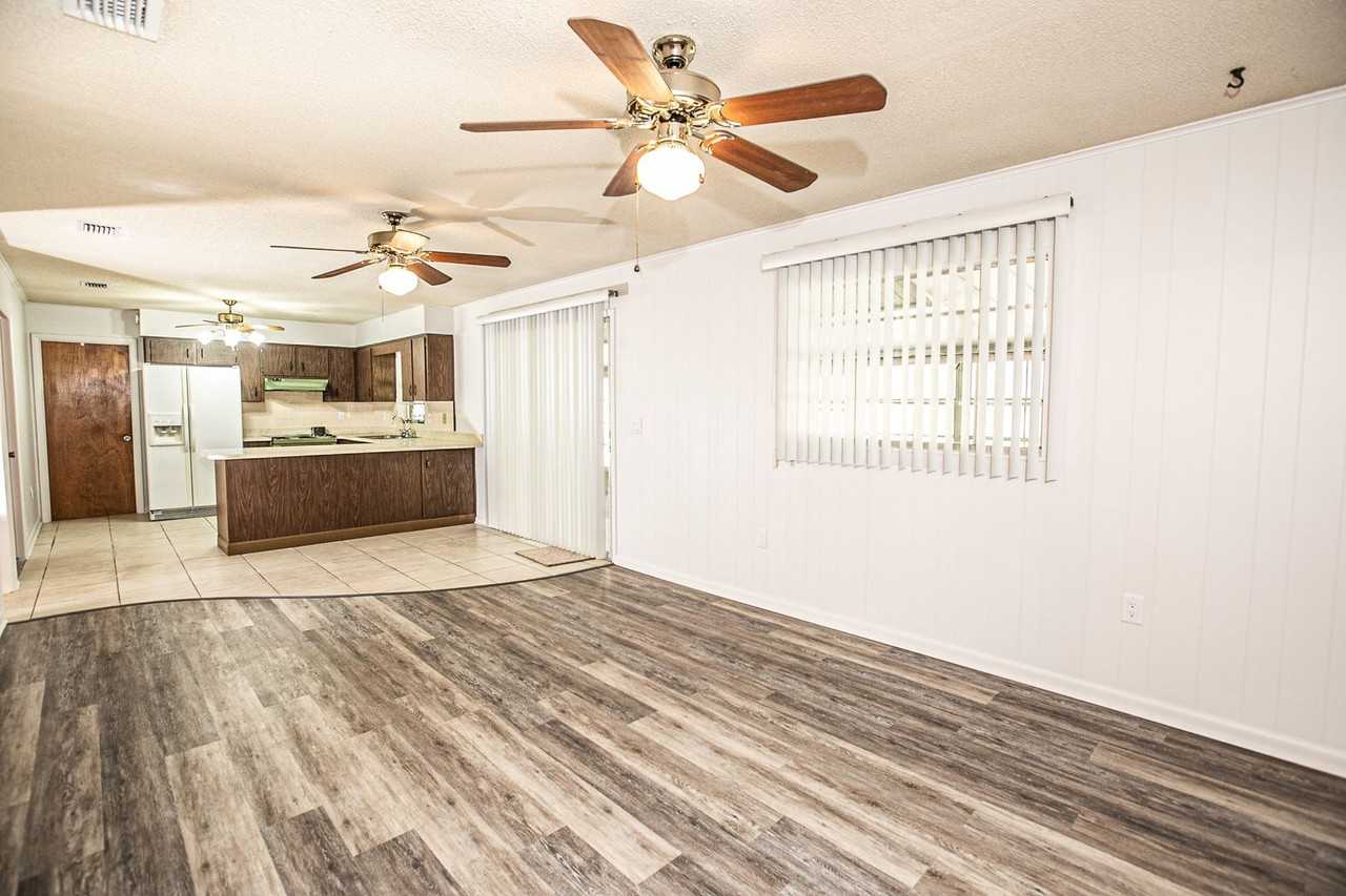 4808 County Road 117a - Photo 5 of 21