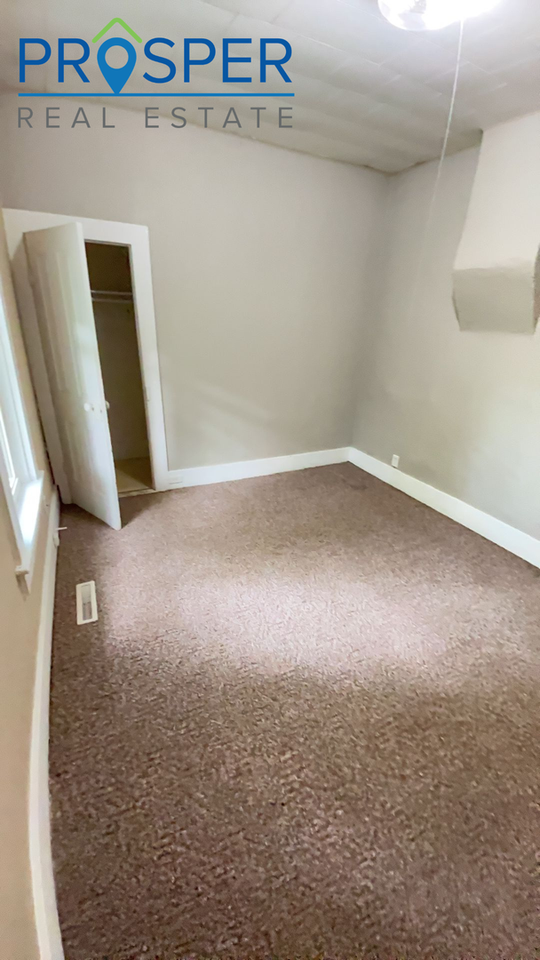 827 Niagara St - Photo 2 of 28