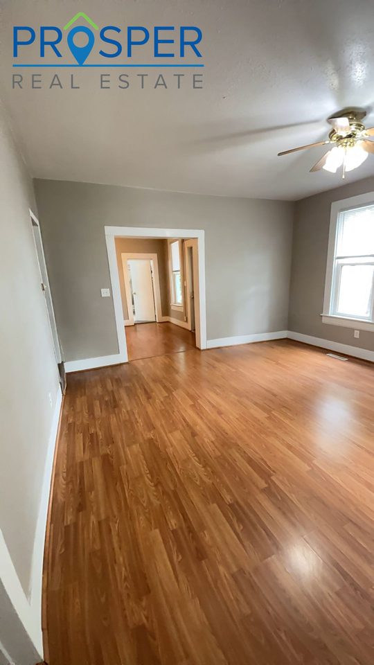 827 Niagara St - Photo 6 of 28