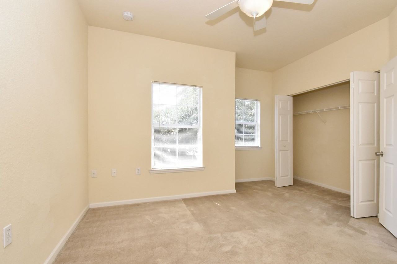 4340 Nw 48th St #103 - Photo 2 of 6