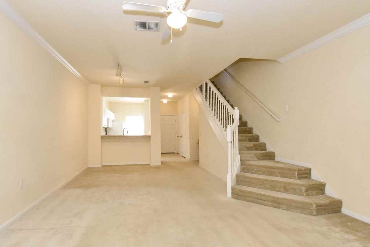 4340 Nw 48th St #103 - Photo 5 of 6