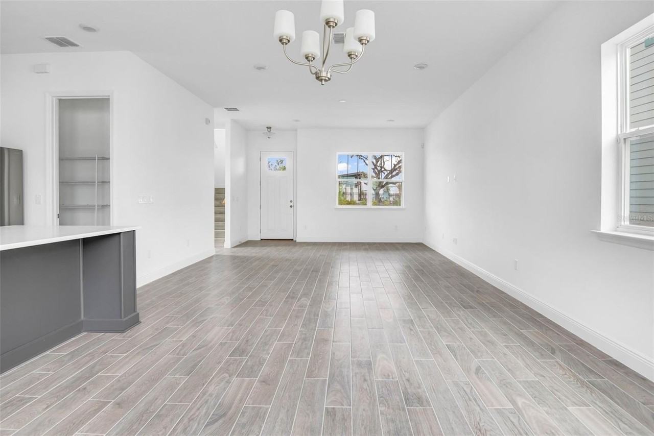 6492 Barnstorm Way - Photo 4 of 38