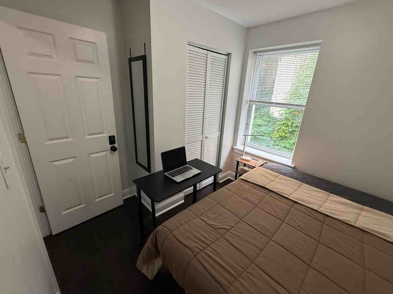 N 17th St - Photo 5 of 8