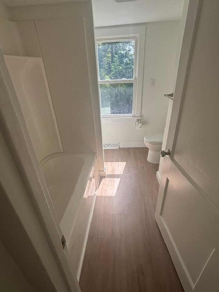 155 Forest St - Photo 7 of 17