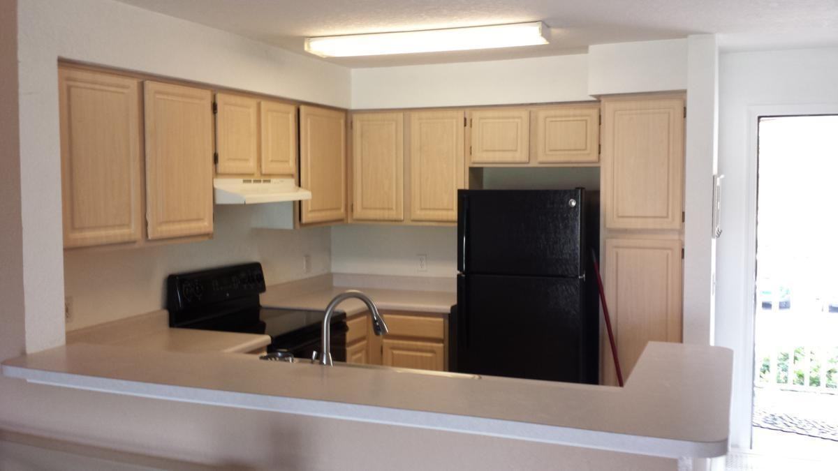 14037 Fairway Island Dr #225 - Photo 5 of 12