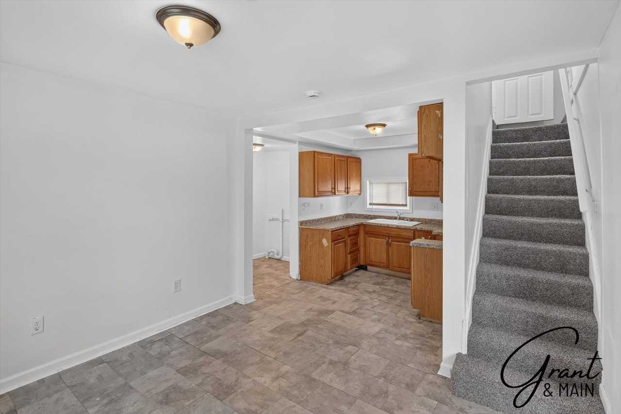 21787 Nevada Ave - Photo 6 of 23
