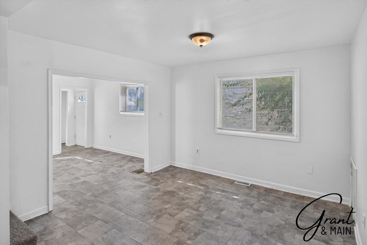 21787 Nevada Ave - Photo 7 of 23