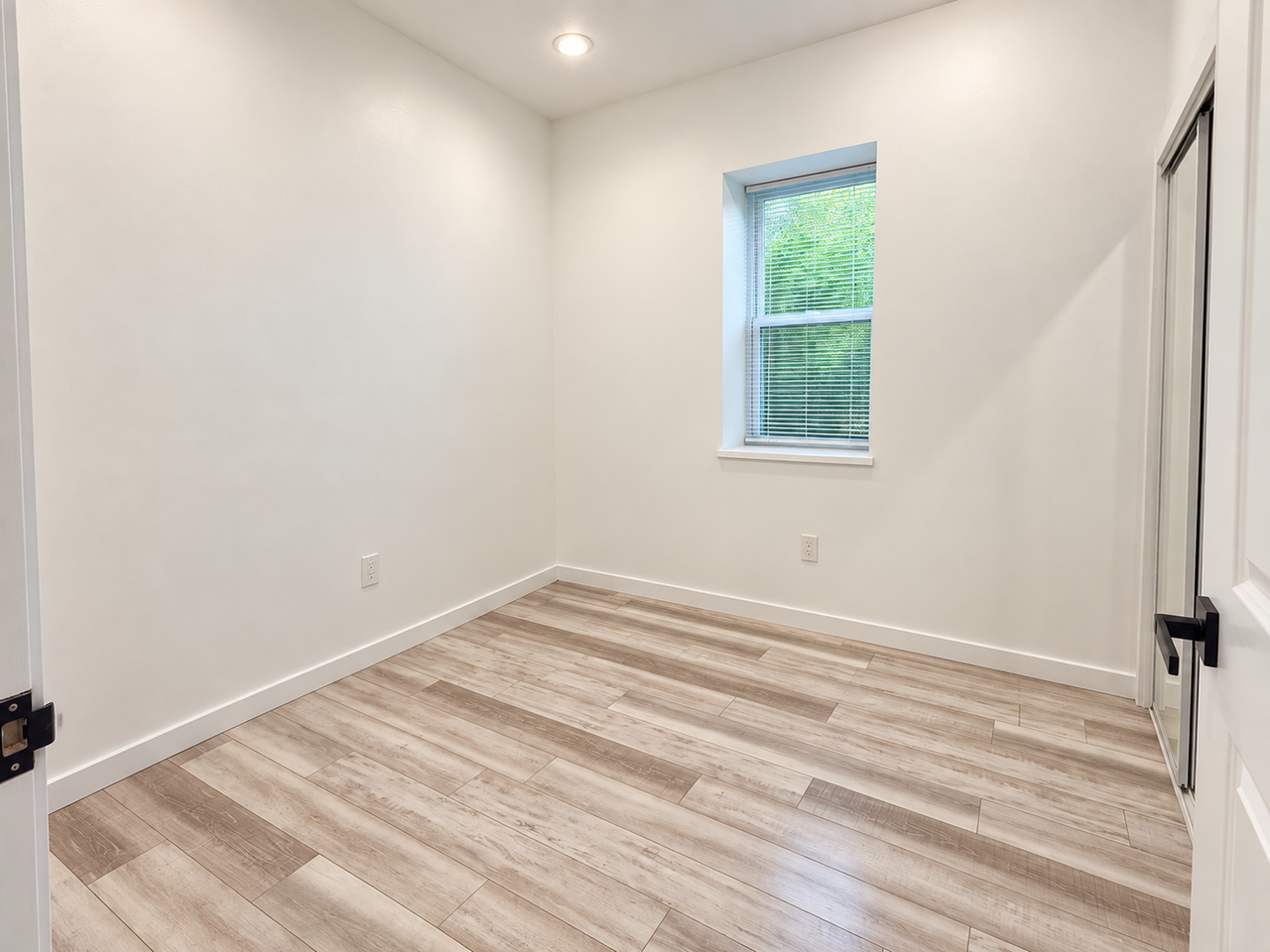 6161 Walnut St Apt 1a - Photo 7 of 10