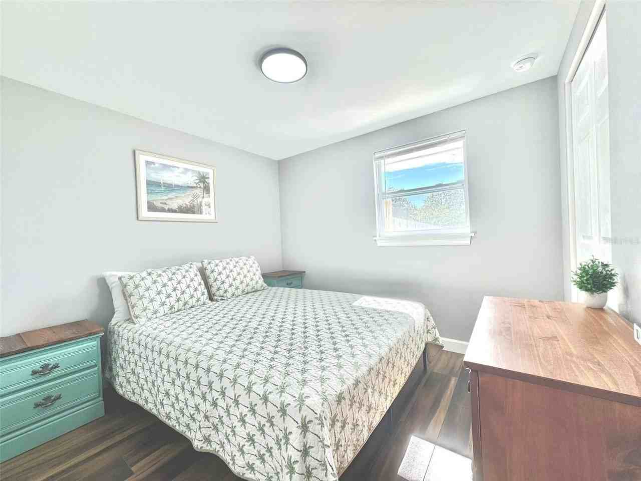 10656 101st Ave - Photo 6 of 21