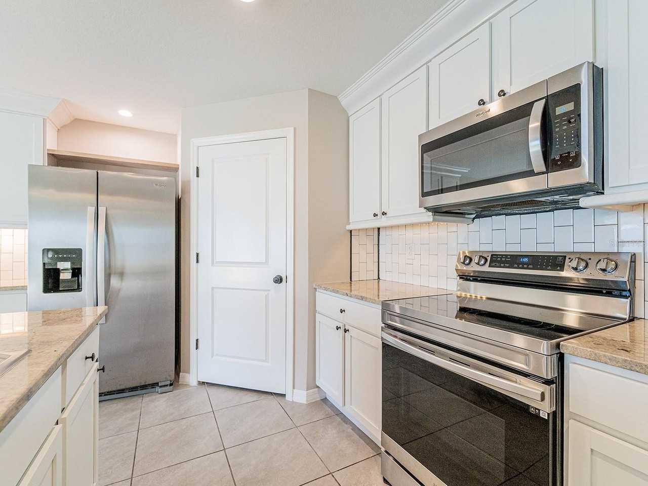 13748 Wineberry Dr - Photo 4 of 26