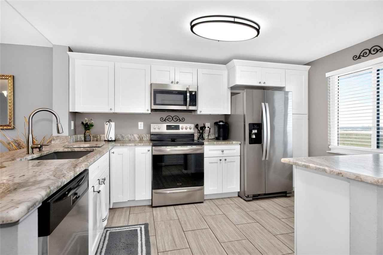 15000 Gulf Blvd #1106 - Photo 3 of 44