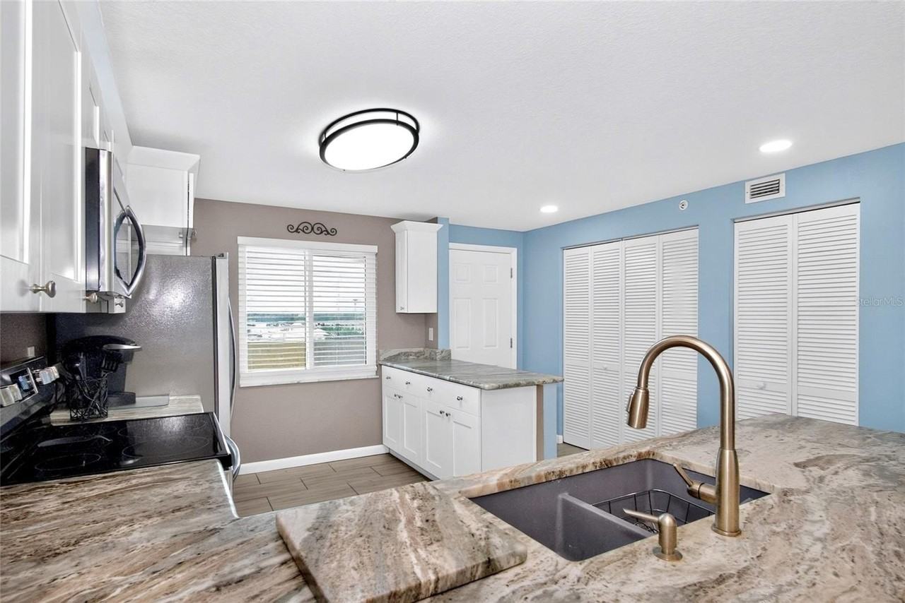 15000 Gulf Blvd #1106 - Photo 4 of 44