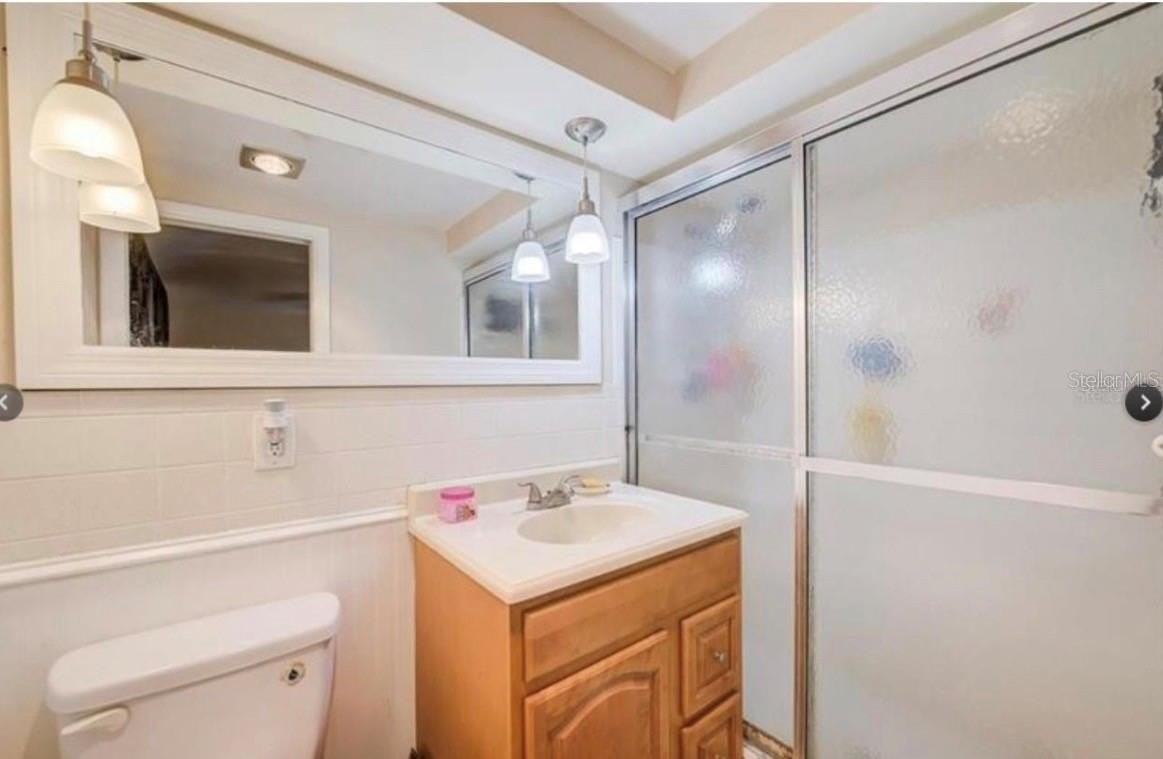 11422 Yellowwood Ln - Photo 3 of 12