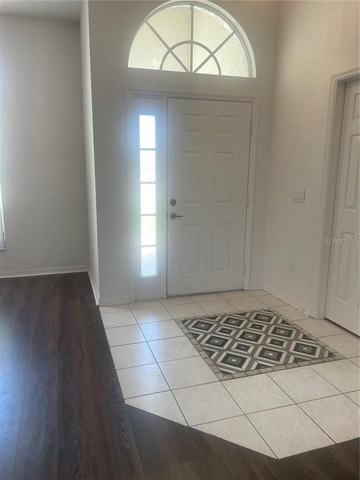 3941 Roswell Pl - Photo 3 of 18