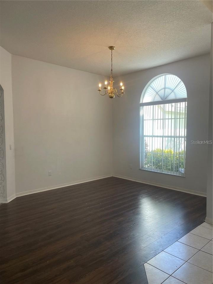 3941 Roswell Pl - Photo 5 of 18