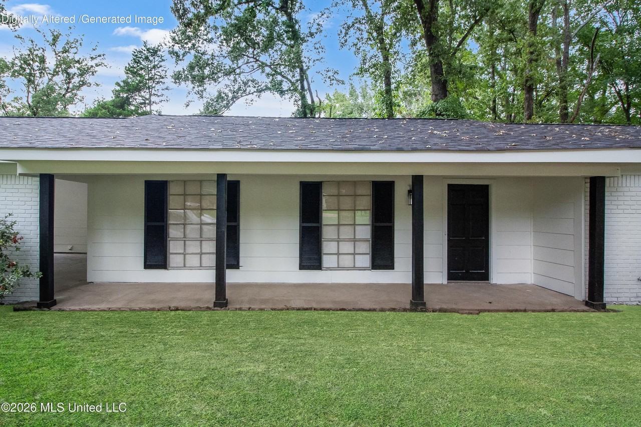 1027 Tanglewood Dr - Photo 2 of 33