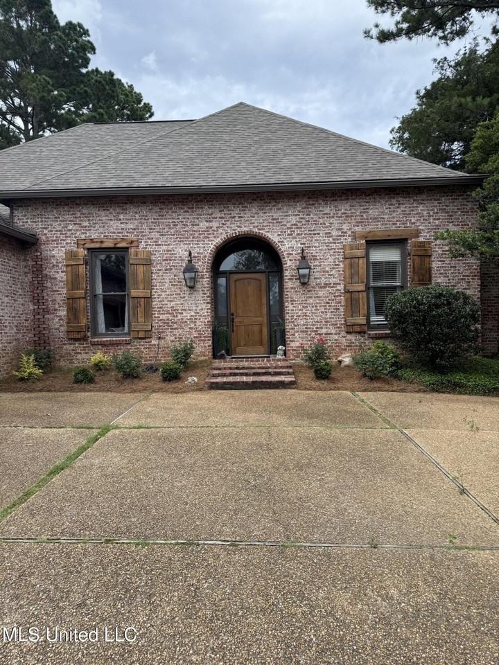 308 Turning Leaf Ct - Photo 2 of 35