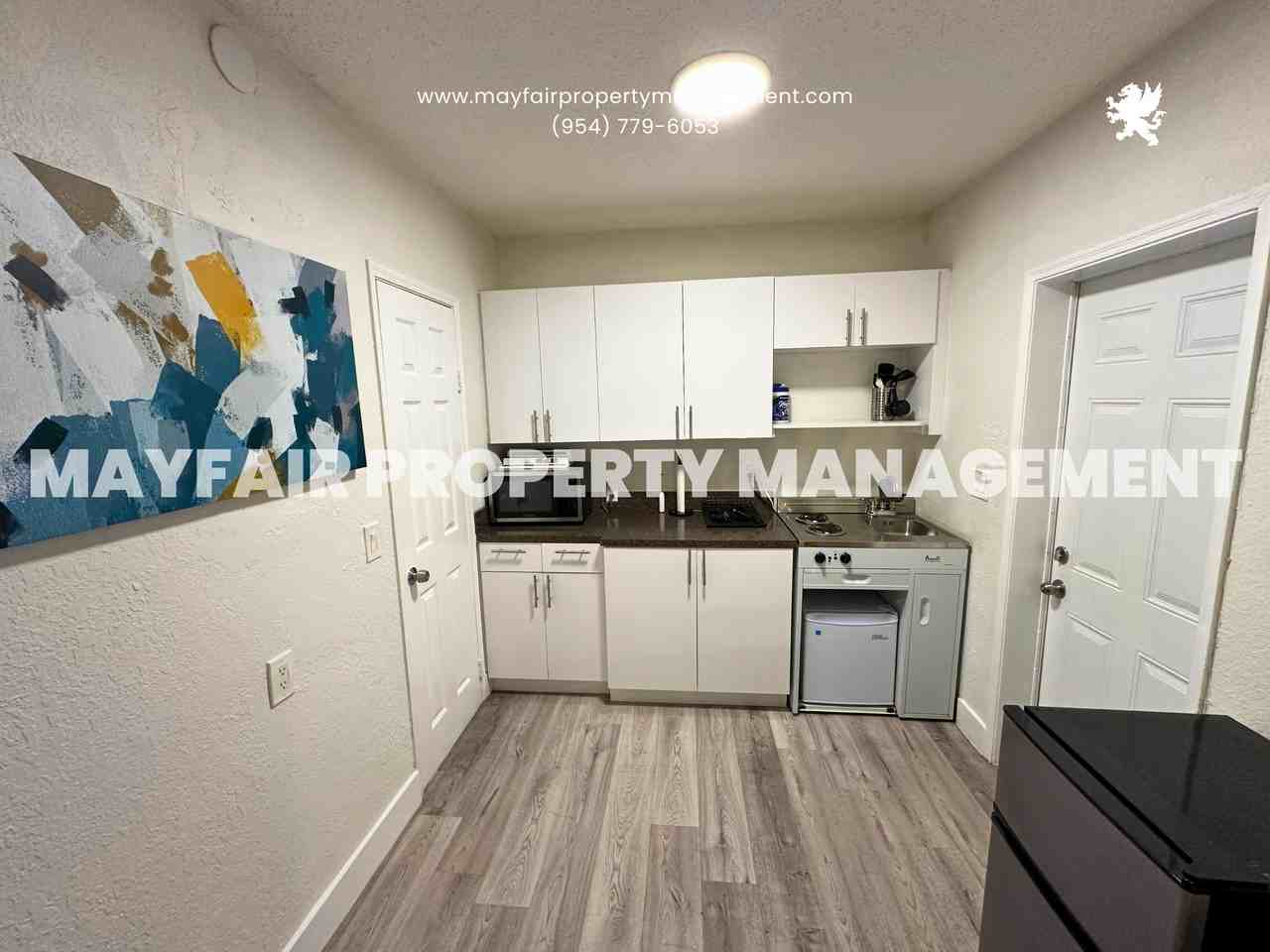 421 Sunset Dr #5 - Photo 4 of 18
