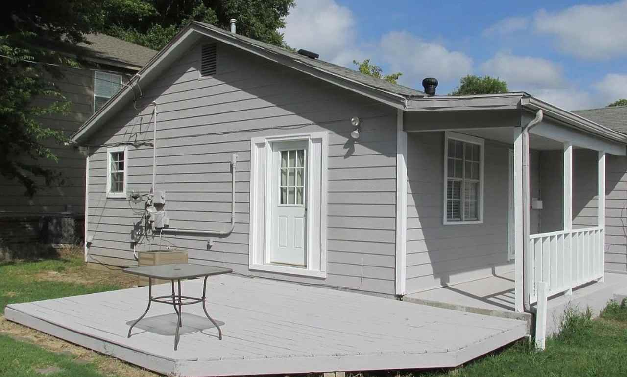 107 N Kates Ave - Photo 2 of 2