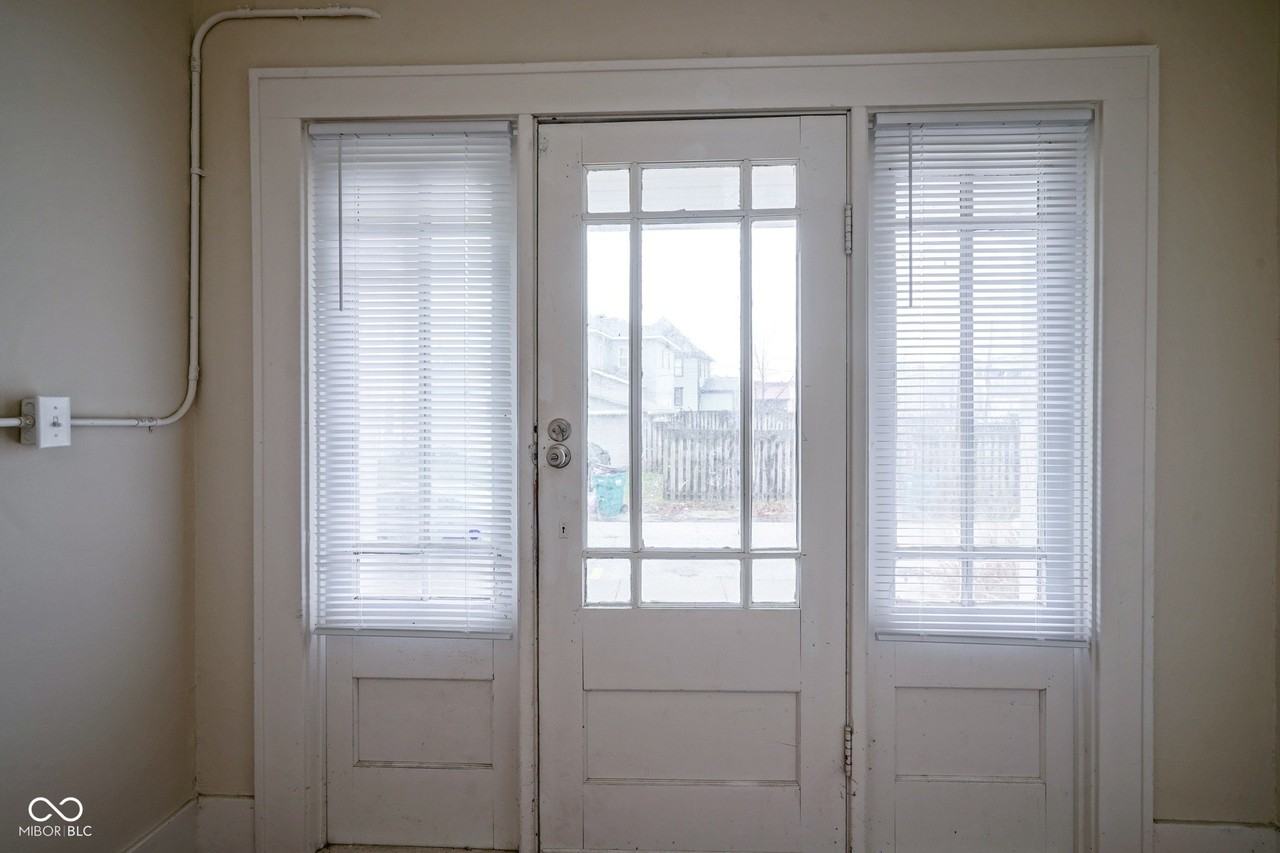 208 W Williams St - Photo 7 of 23