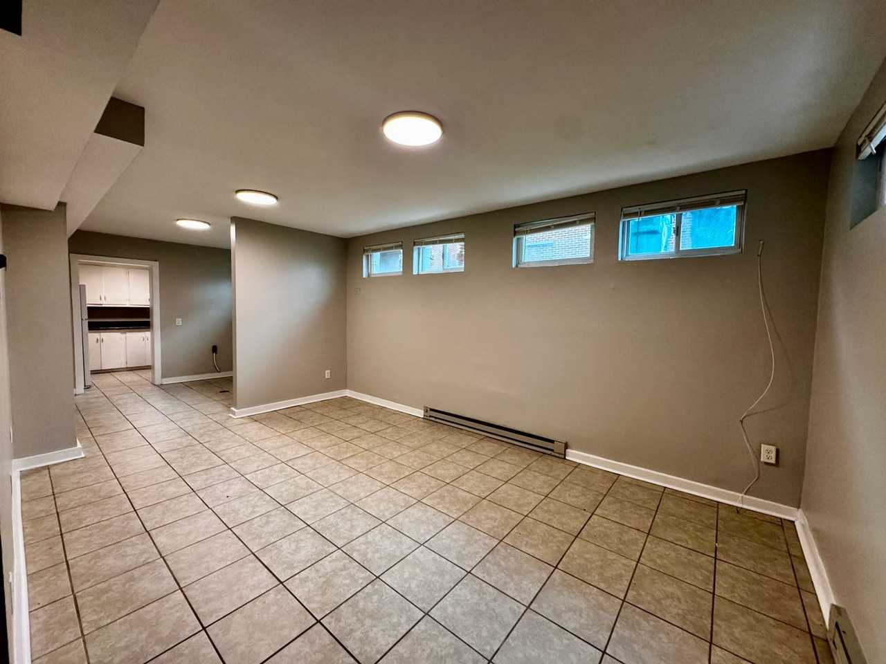 327B Maple Ln - Photo 2 of 6