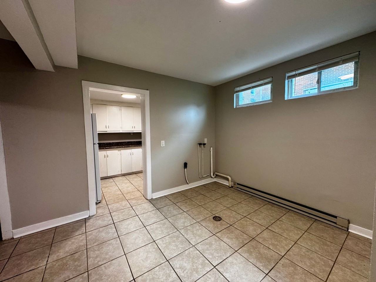 327B Maple Ln - Photo 3 of 6