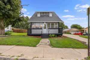 featured image of 111 N 15th St
