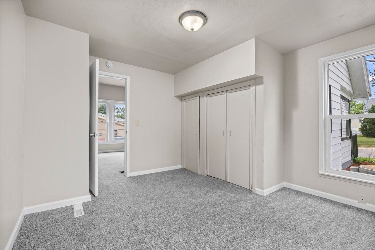 111 N 15th St - Photo 6 of 23