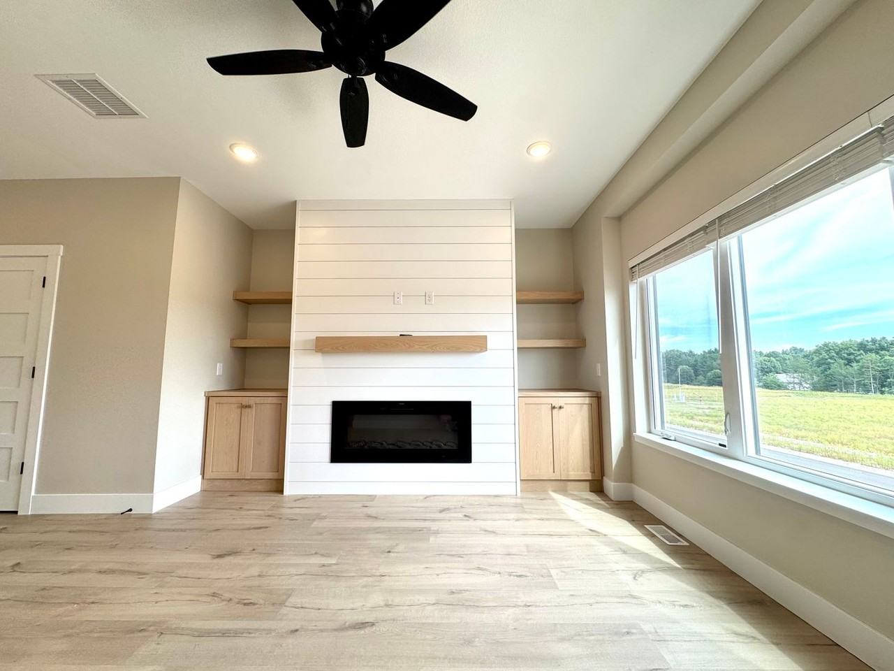 1605-1623 Planert Place - Photo 4 of 19