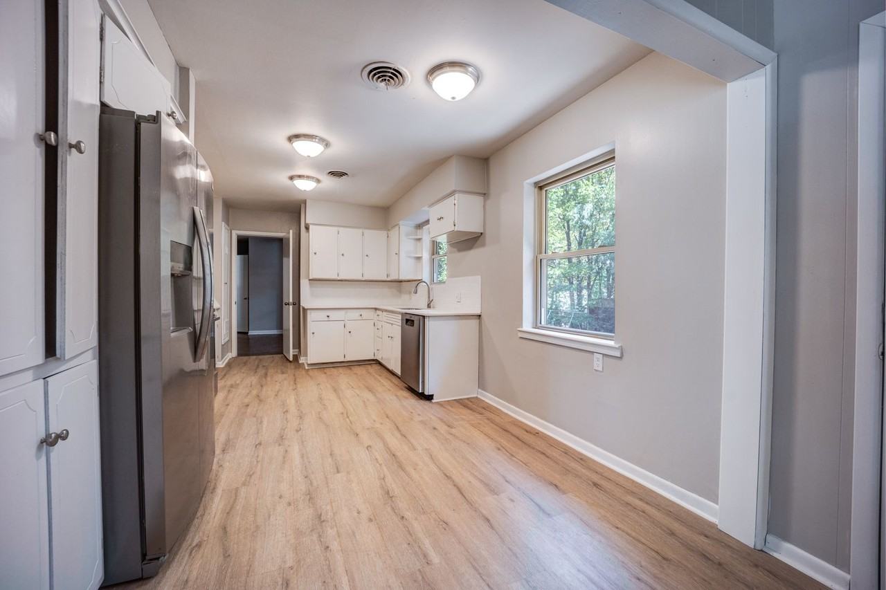 3521 S 35th St - Photo 6 of 21