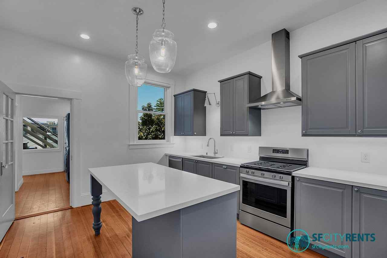 484 Utah St - Photo 5 of 50