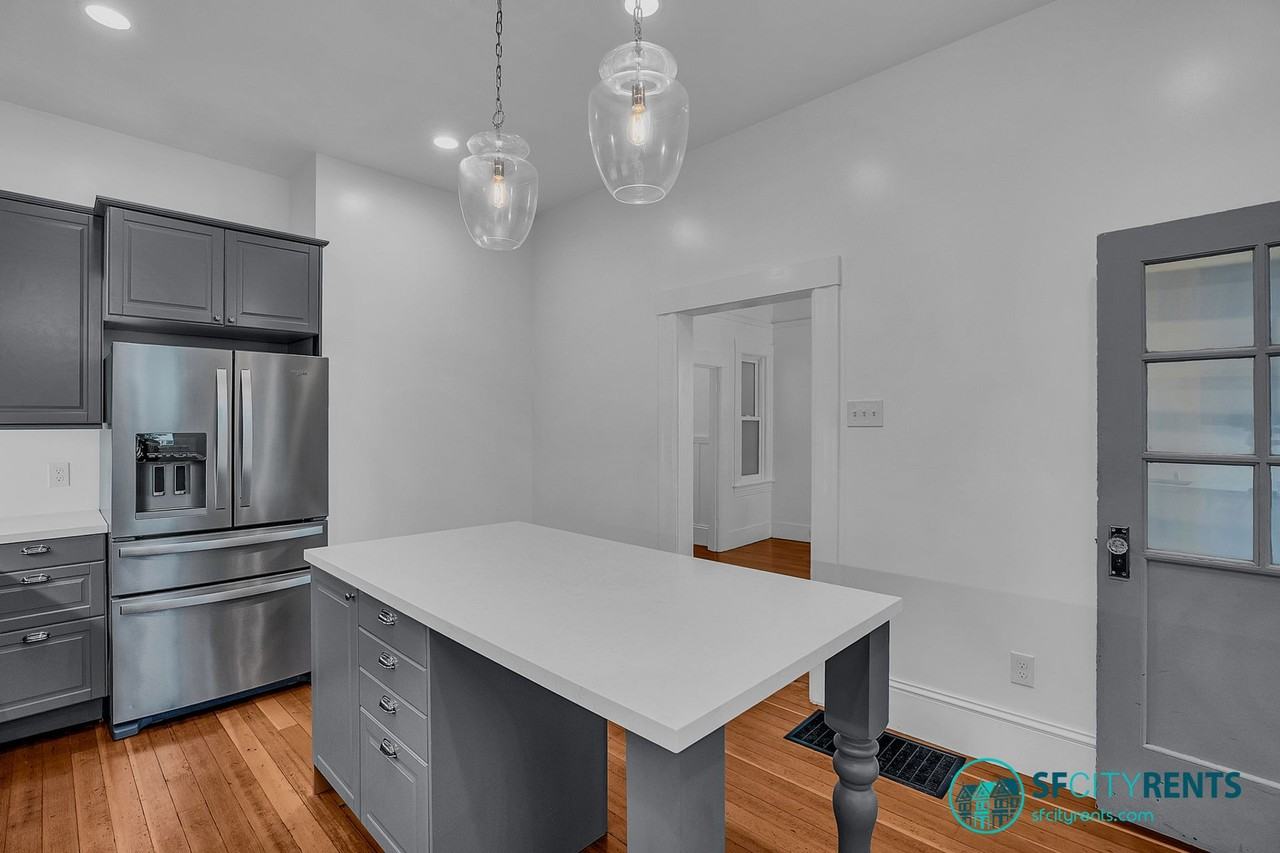 484 Utah St - Photo 7 of 50